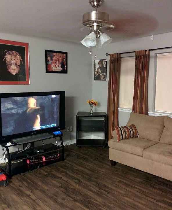 2nd image of 307 Piney Rd
