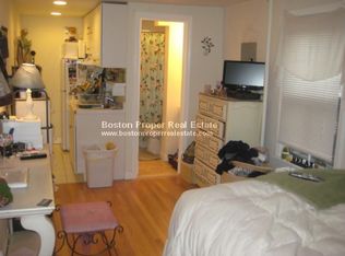 22 Phillips St #6, Boston, MA 02114