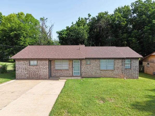 1308 W Oakland St, Clarksville, AR 72830