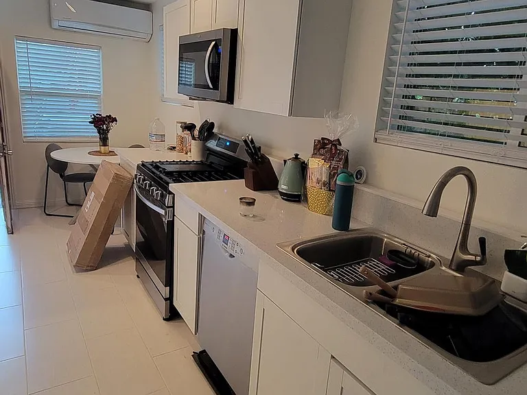 16335 Halsey St — Photo 5