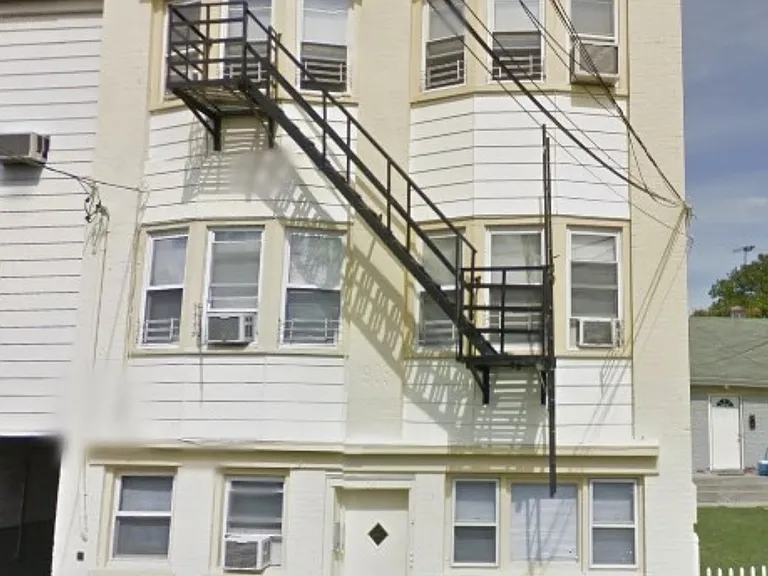 38 Edison St #3 — Photo 2