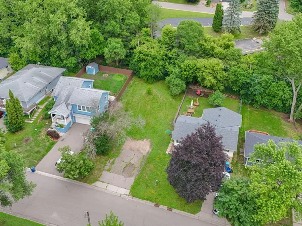 3204 Grimes Ave N, Robbinsdale, MN 55422