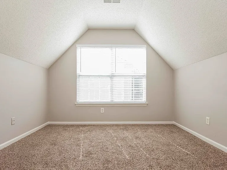 11202 Northwoods Forest Dr — Photo 14