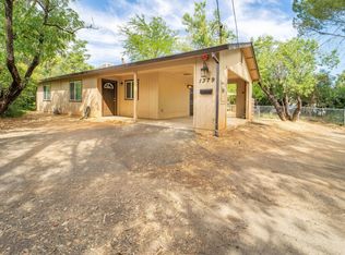 1379 Willis St, Redding, CA 96001