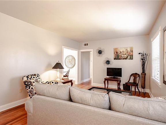 4th image of 214 Upham St Unit 7C