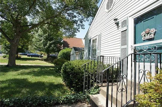 Charming Neighborhood