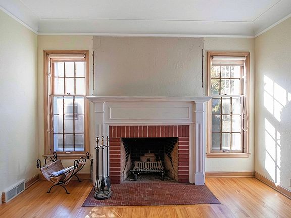 5th image of 3111 Cleveland St NE