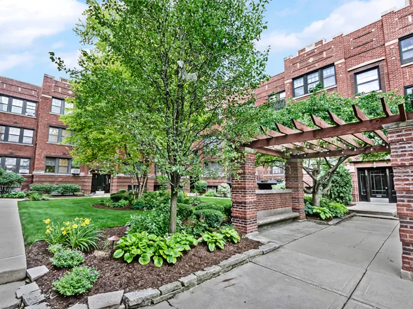 635 Garfield St APT 1, Oak Park, IL 60304