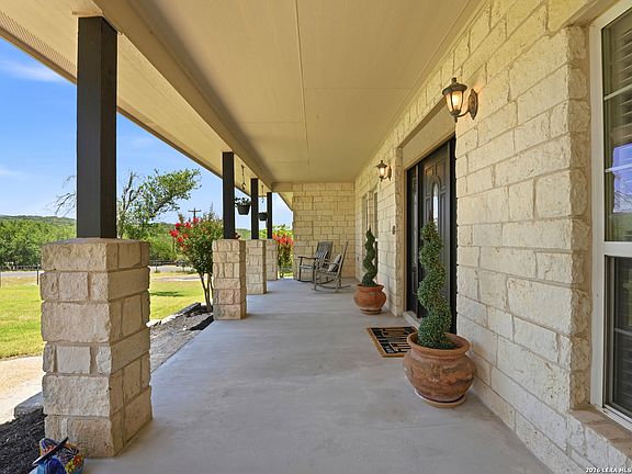 3rd image of 186 SCOUT LN