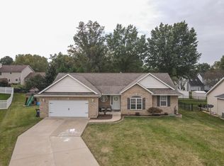 630 Dana Dr, Columbia, IL 62236