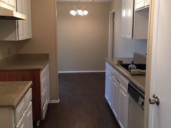 Newly painted kitchen & brand new appliances (electric range