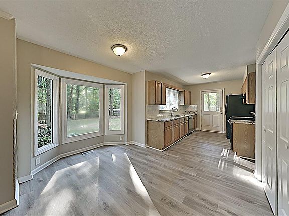 2nd image of 2833 Thurrock Dr