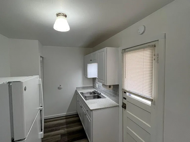 858 S Martinson Ave #858 — Photo 4