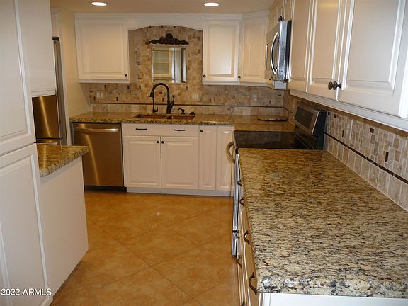 4th image of 10361 W Garnette Dr
