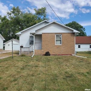 527 E South St, Knoxville, IL, 61448