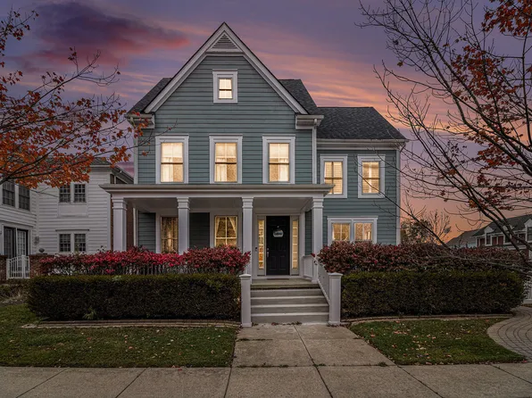 49592 Garfield Ln, Canton, MI 48188