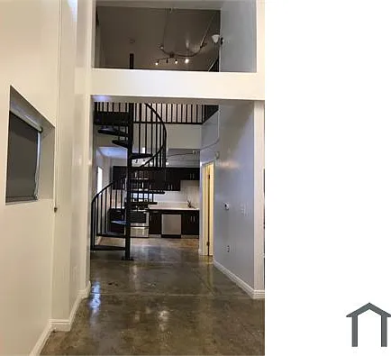 242 S Broadway #103 — Photo 3