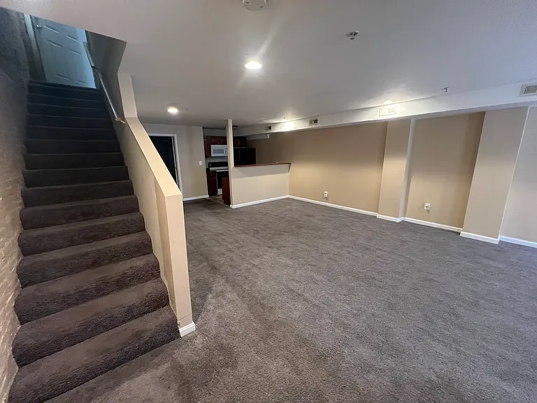 219 1/2 E North Ave #B — Photo 4