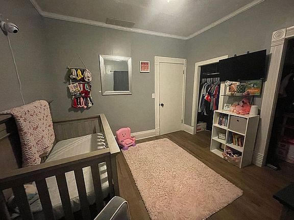 2nd image of 702 N Broadway St