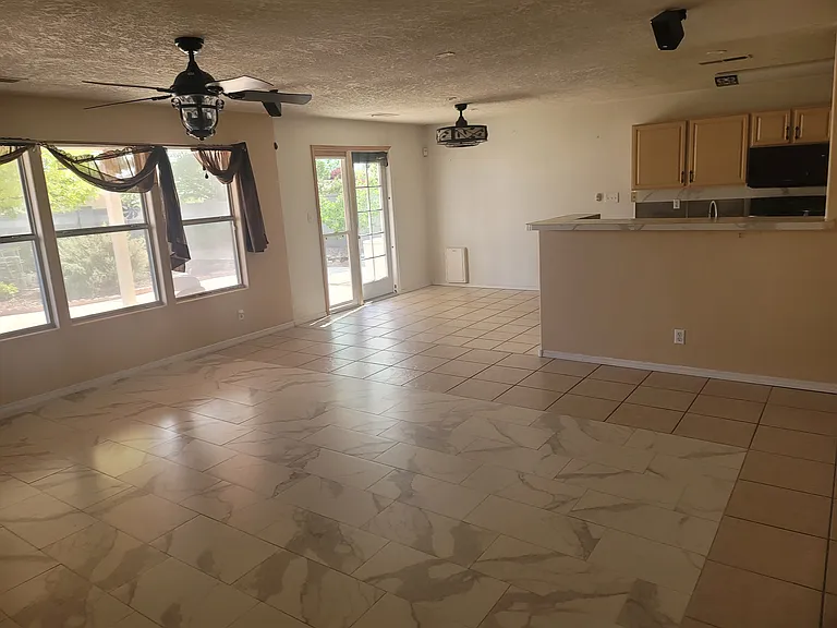 7142 Raleigh Hills Dr NE — Photo 20