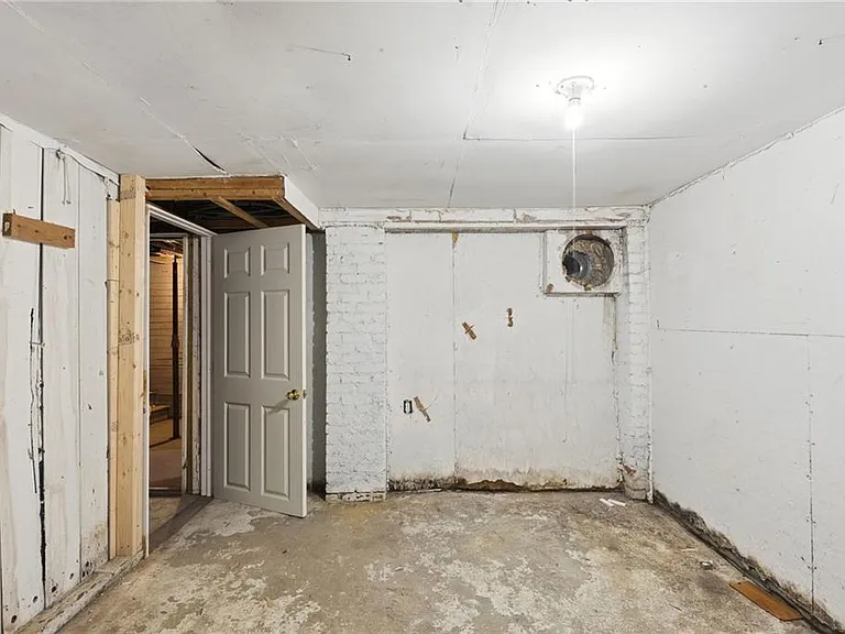 5 Peter St #1 — Photo 24