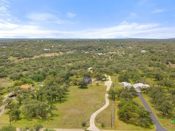 8139 Ozark Dr, San Marcos, TX 78666