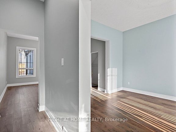 4th image of 141 Ray St N