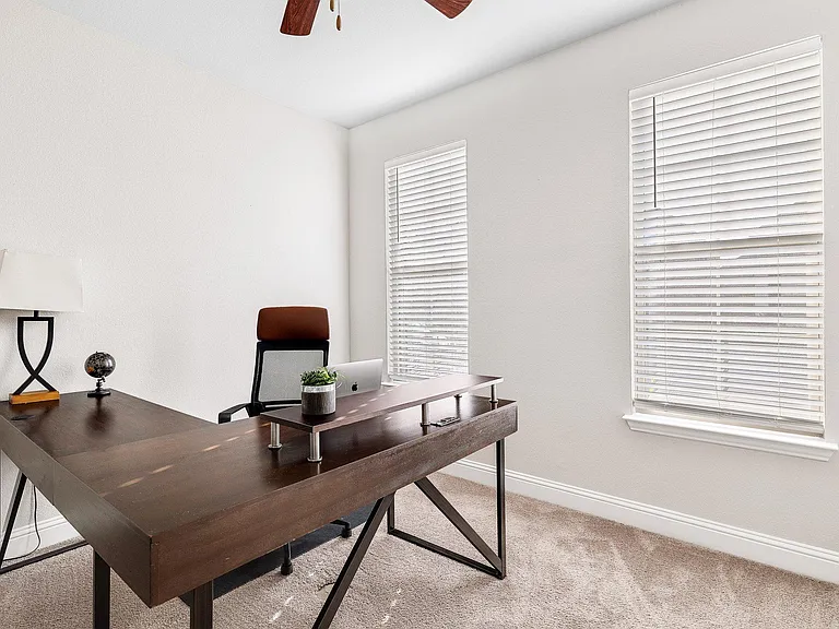 2072 Olivereta Dr — Photo 13