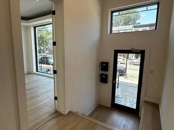 629 Washington Street image 5 of 8