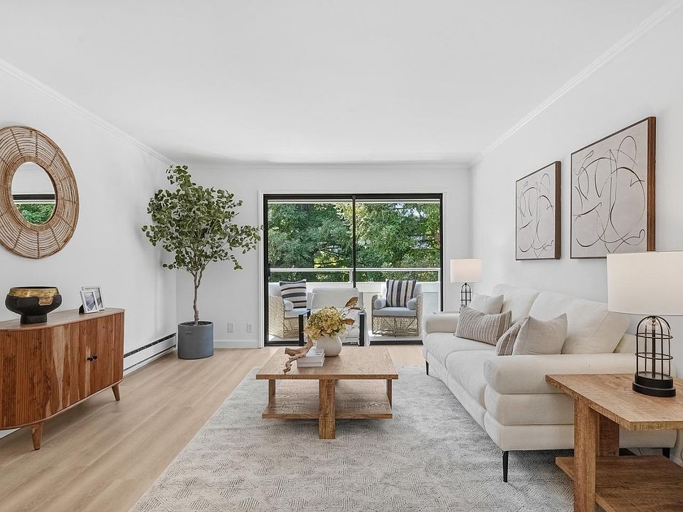 1st image of 360 Guerrero St APT 305