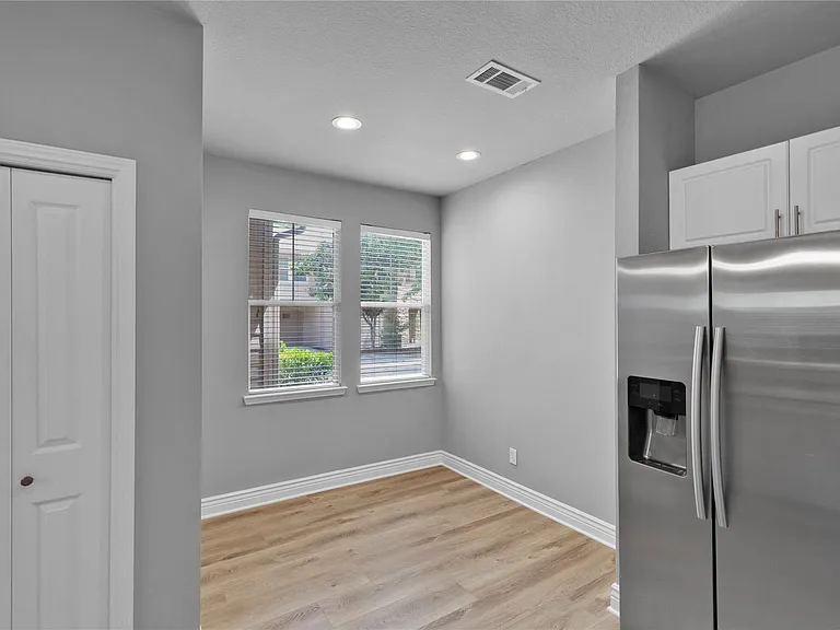63 Woodlily Pl — Photo 10
