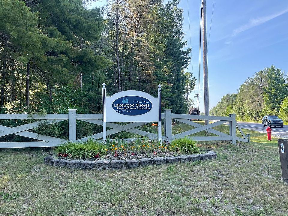 Kingswood Lane entrance