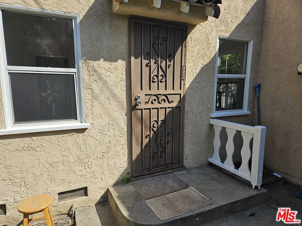Studio, 1.0 bath, 250 sqft, $1,400 — Photo 2