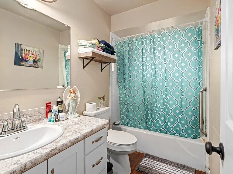 401 E Main St #5 — Photo 11