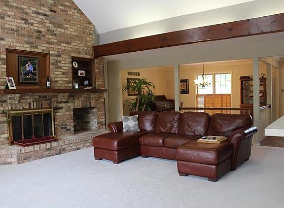5th image of 495 Redwood Forest Dr