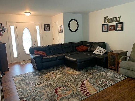 5th image of 3002 Jennifer Pl