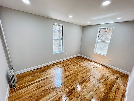 1st image of 514 W 211th St #2