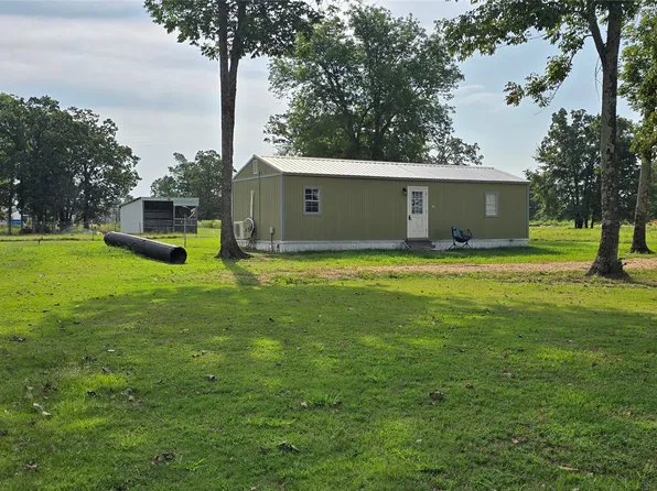300 County Road 1730, Yantis, TX 75497