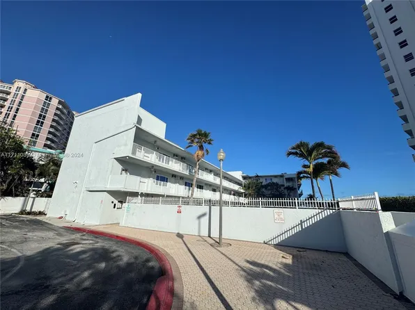 1480 S Ocean Blvd APT 302, Pompano Beach, FL 33062