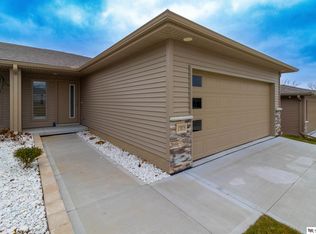 17075 Irving St, Omaha, NE 68118