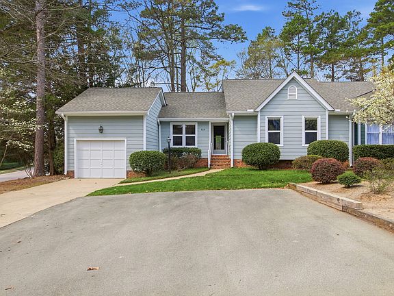 3rd image of 1501 Ferncliff Cir