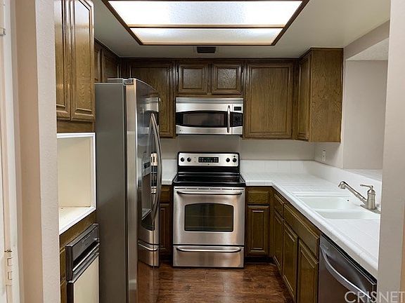 3rd image of 21500 Califa St Unit 117