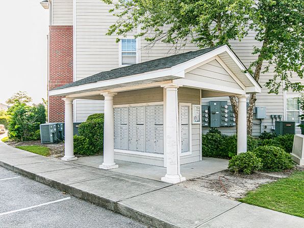 605 Village Lake Ct #650-202