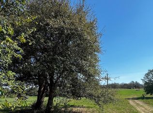 127 Hall Rd, Luling, TX 78648