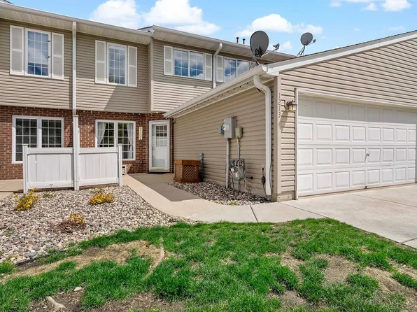 1213 Heather Ln, Waconia, MN 55387