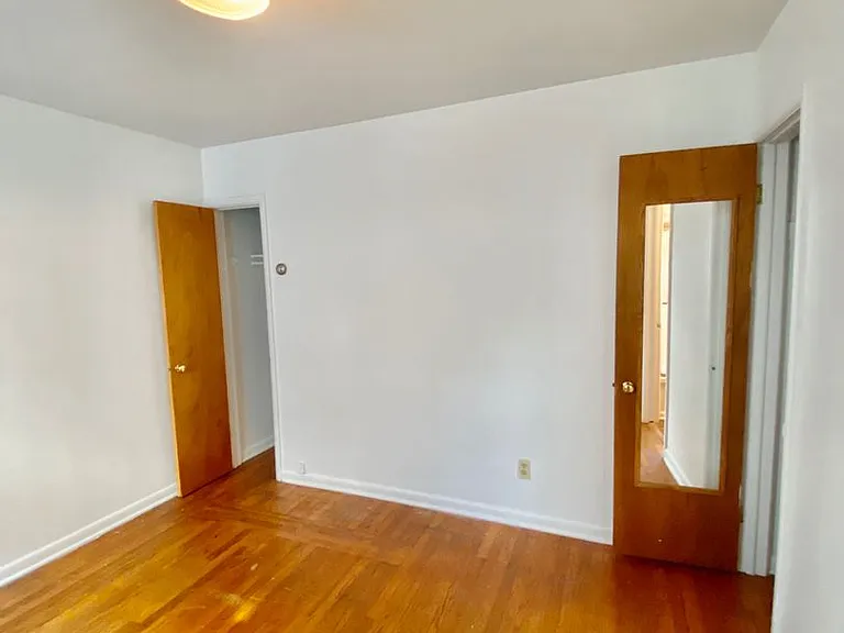 417 Washtenaw Rd — Photo 10
