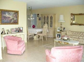 4th image of 7209 NW 75th Ct