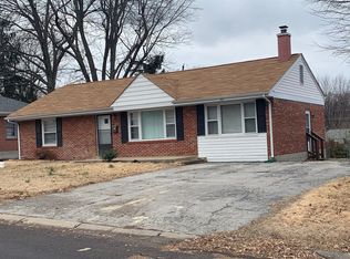 727 Pine St, Saint Charles, MO 63301