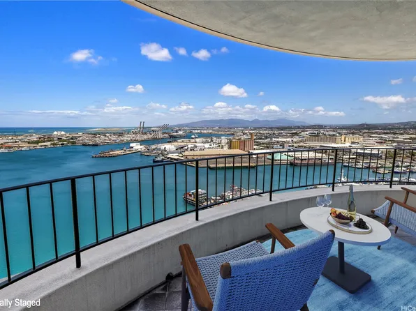 66 Queen St APT 2904, Honolulu, HI 96813