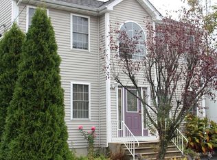 78 Whittier Rd, Pawtucket, RI 02861